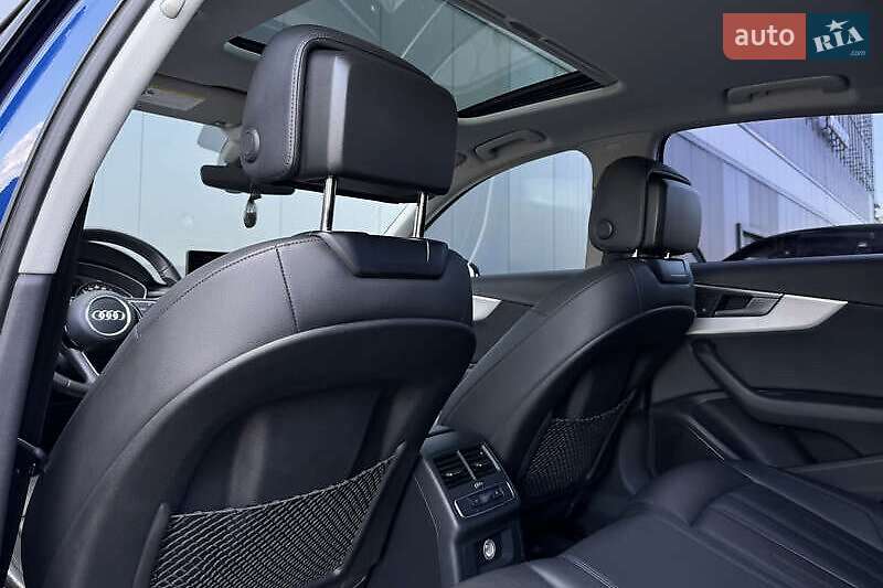 Седан Audi A4 2017 в Львове