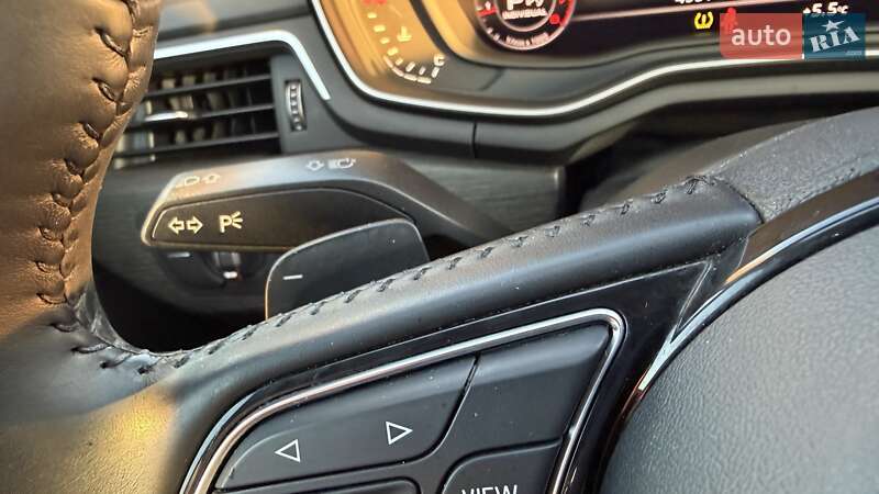 Седан Audi A4 2018 в Киеве