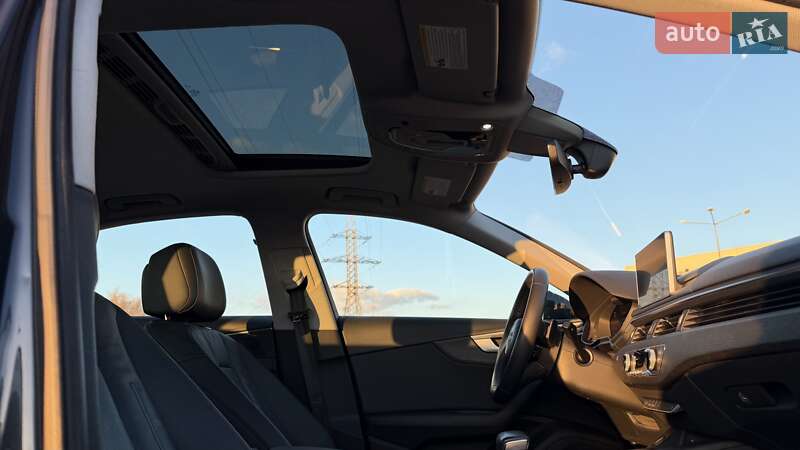 Седан Audi A4 2018 в Киеве