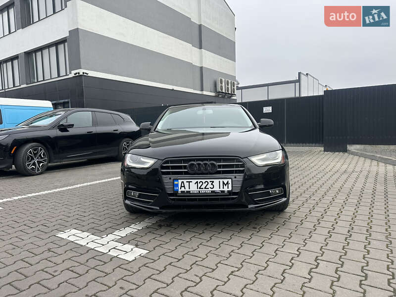 Седан Audi A4 2015 в Ивано-Франковске