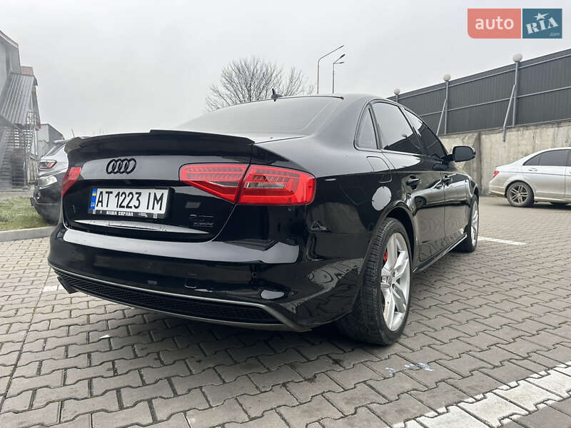 Седан Audi A4 2015 в Ивано-Франковске