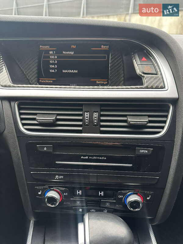 Седан Audi A4 2015 в Ивано-Франковске