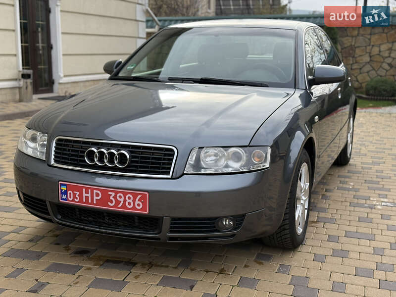 Седан Audi A4 2004 в Могилев-Подольске