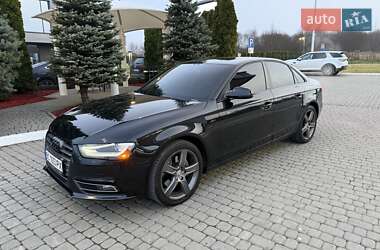 Седан Audi A4 2012 в Львове