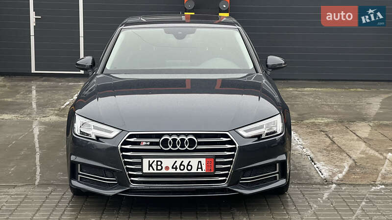 Седан Audi A4 2016 в Львове