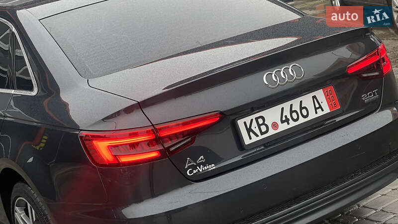 Седан Audi A4 2016 в Львове