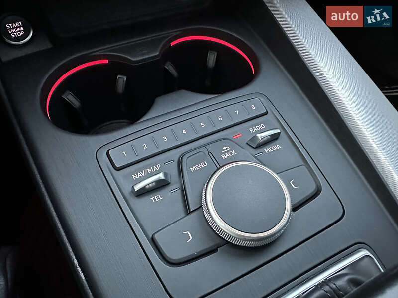 Седан Audi A4 2016 в Дніпрі