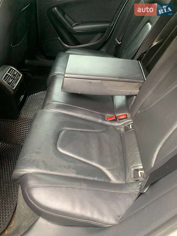 Седан Audi A4 2011 в Львові