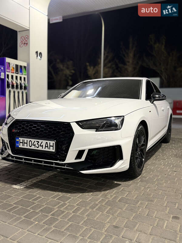 Седан Audi A4 2016 в Одессе