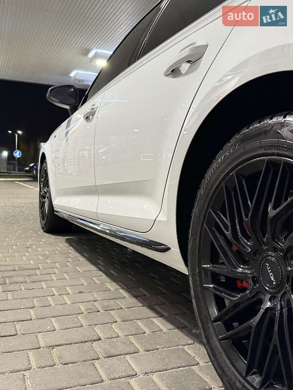 Седан Audi A4 2016 в Одессе