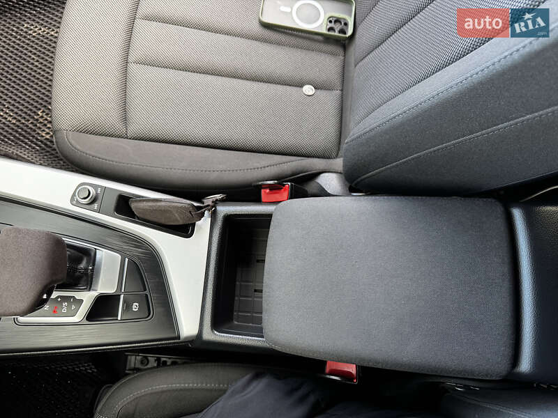 Универсал Audi A4 2018 в Стрые