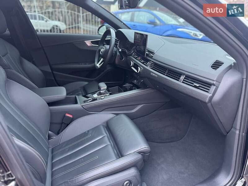 Седан Audi A4 2024 в Одесі