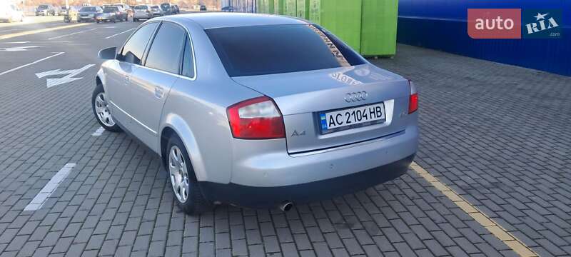 Седан Audi A4 2001 в Нововолынске