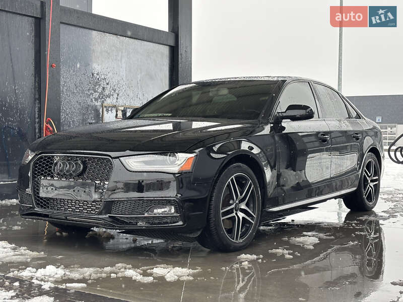 Седан Audi A4 2014 в Львове