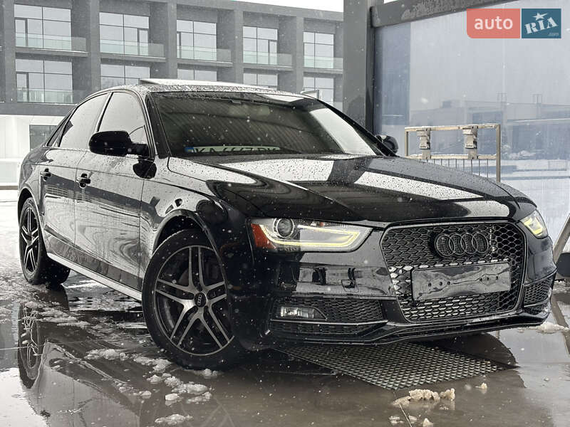 Седан Audi A4 2014 в Львове