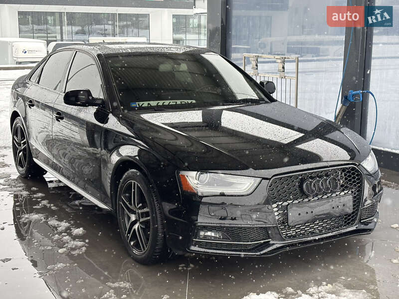 Седан Audi A4 2014 в Львове