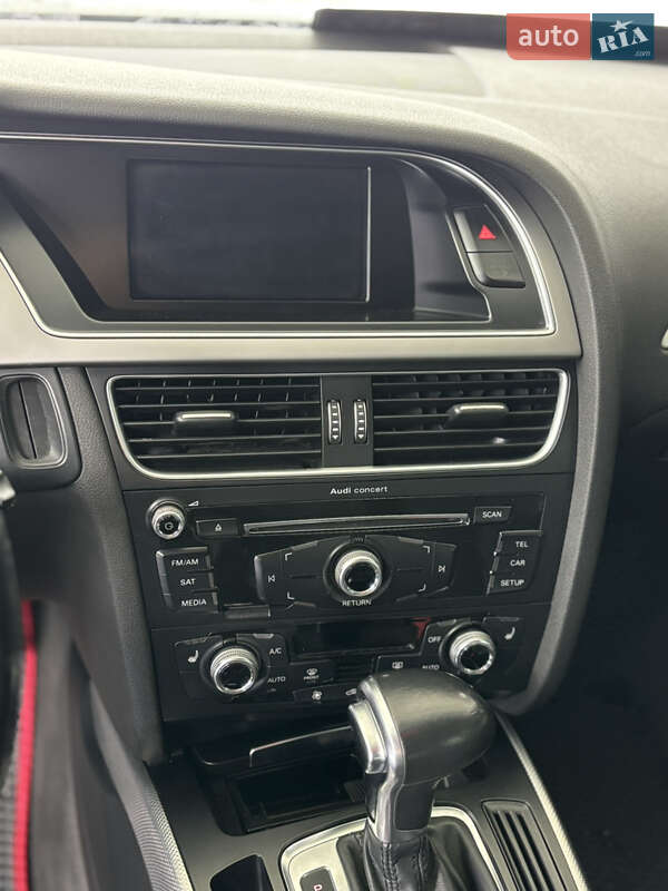 Седан Audi A4 2014 в Львове