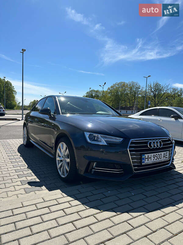 Седан Audi A4 2017 в Киеве