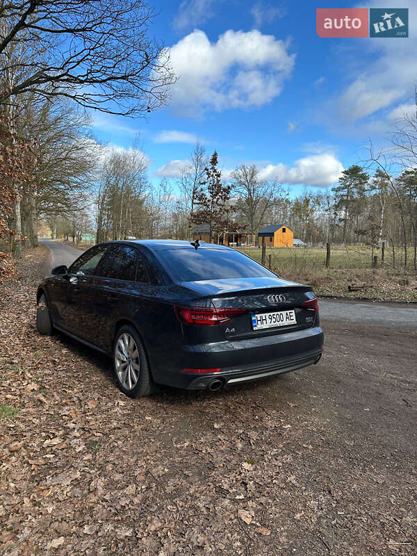 Седан Audi A4 2017 в Киеве