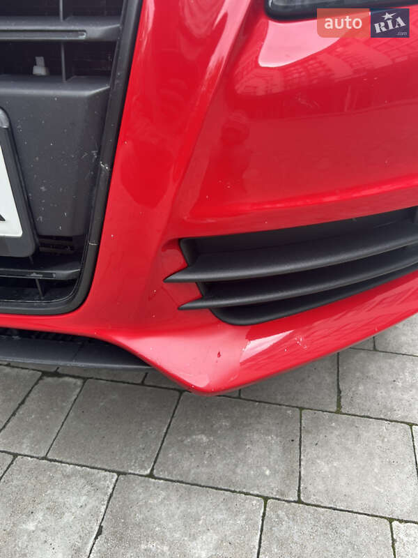 Седан Audi A4 2011 в Новояворівську