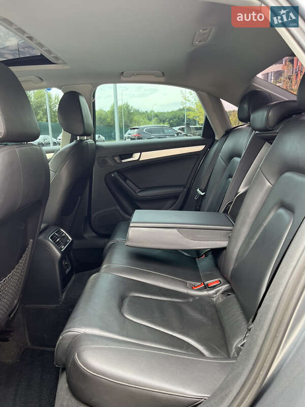 Седан Audi A4 2014 в Киеве