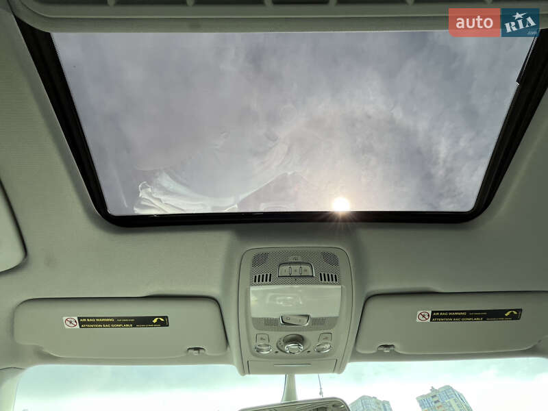 Седан Audi A4 2014 в Киеве