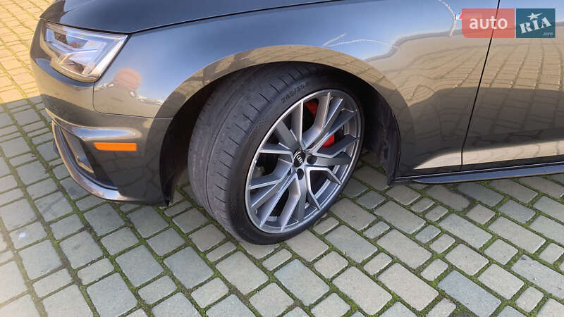 Седан Audi A4 2018 в Одессе