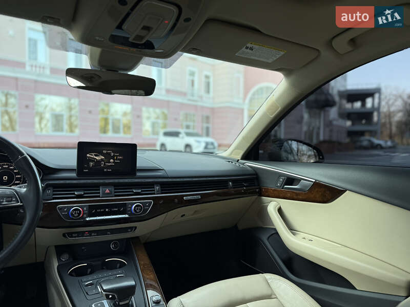 Седан Audi A4 2017 в Одесі