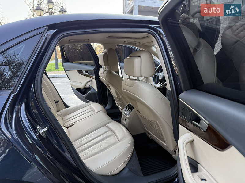 Седан Audi A4 2017 в Одесі