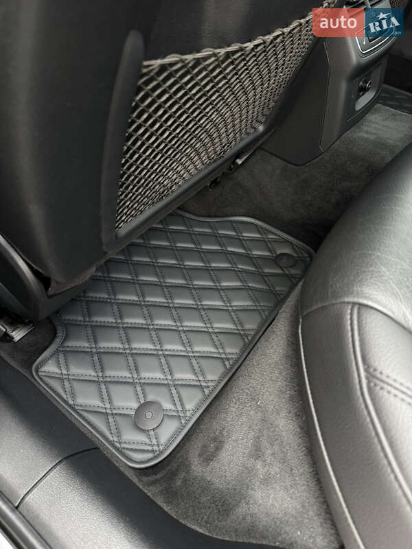 Седан Audi A4 2015 в Полтаве