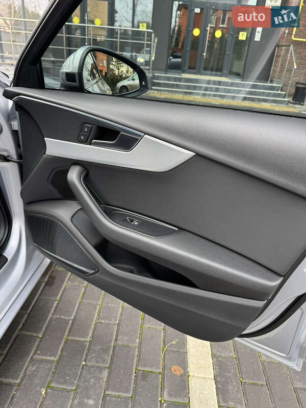 Седан Audi A4 2015 в Полтаве