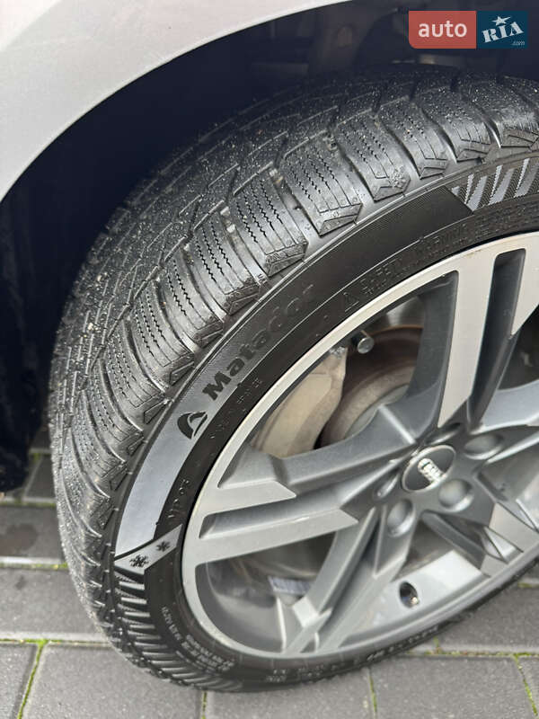 Седан Audi A4 2015 в Полтаве