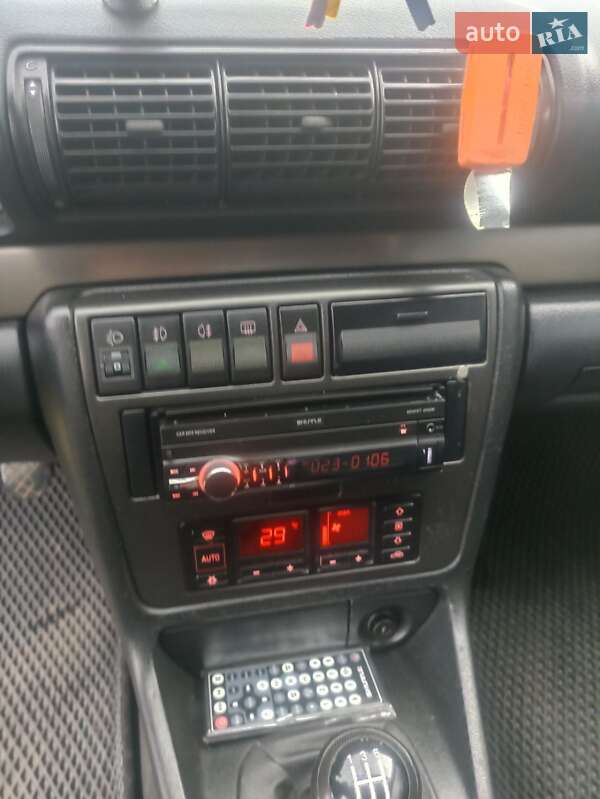 Седан Audi A4 1999 в Стрию