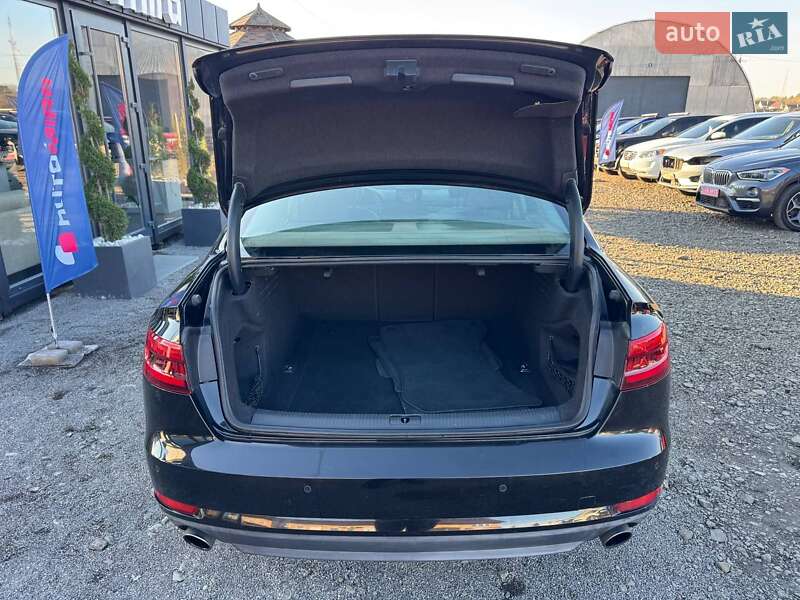 Седан Audi A4 2015 в Сокалі