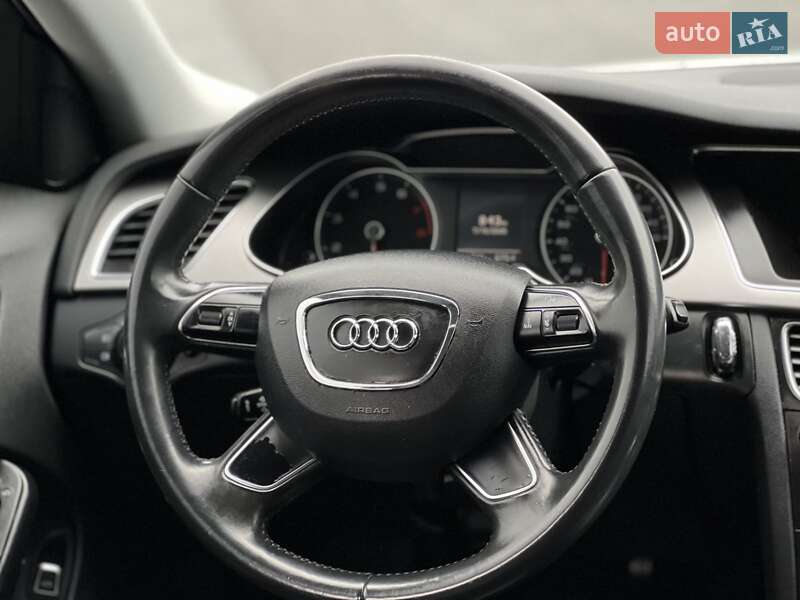 Седан Audi A4 2013 в Тернополе