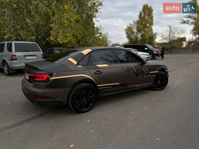 Седан Audi A4 2017 в Павлограде