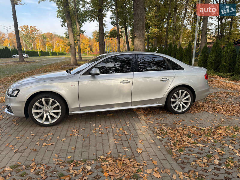 Седан Audi A4 2013 в Харькове