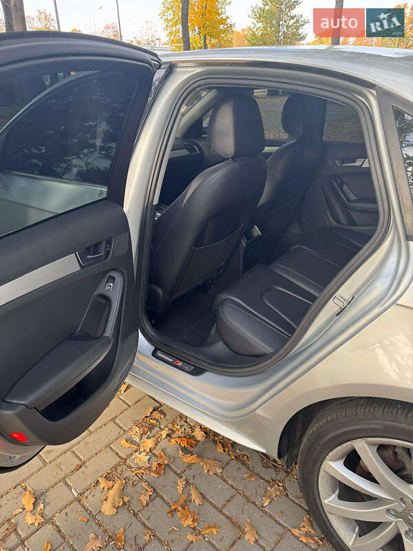 Седан Audi A4 2013 в Харькове