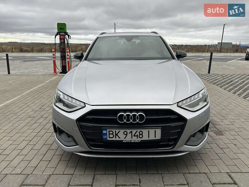 Универсал Audi A4 2019 в Ровно