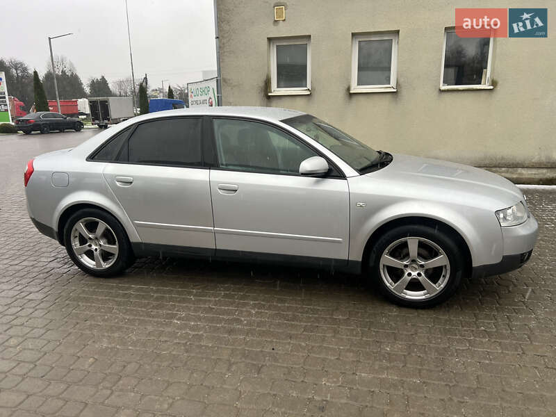Седан Audi A4 2001 в Самборе