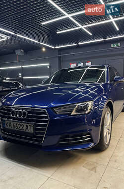 Седан Audi A4 2016 в Киеве