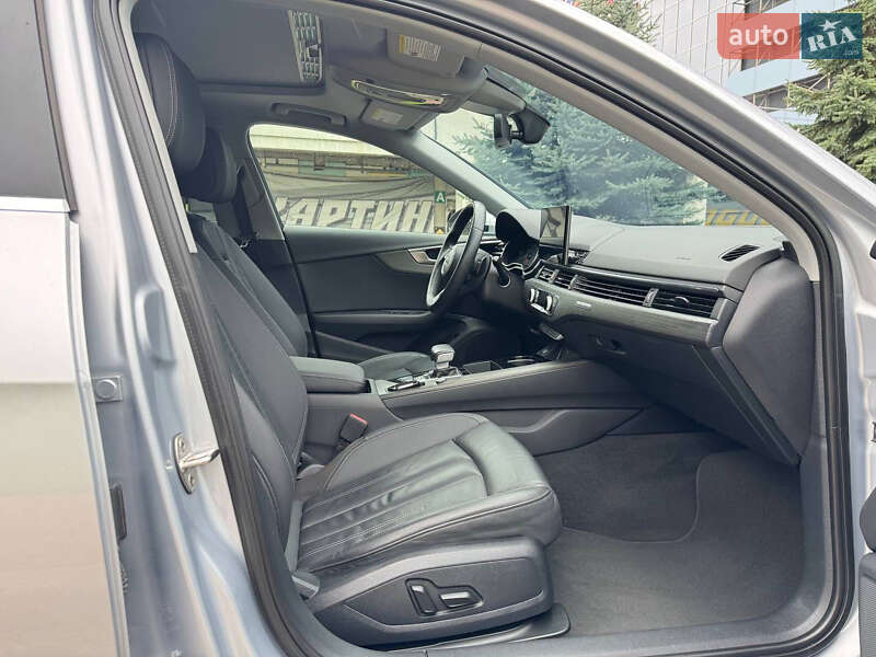 Седан Audi A4 2021 в Києві