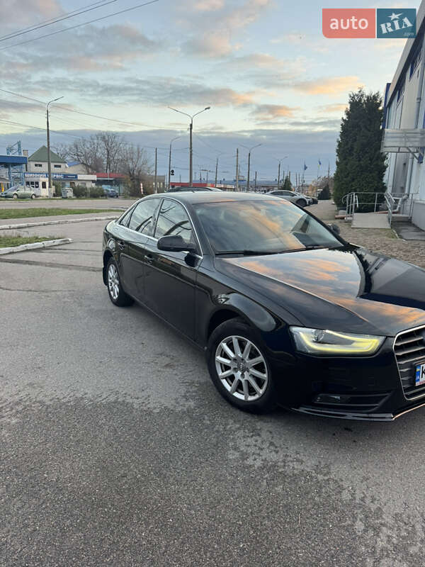 Седан Audi A4 2012 в Білій Церкві