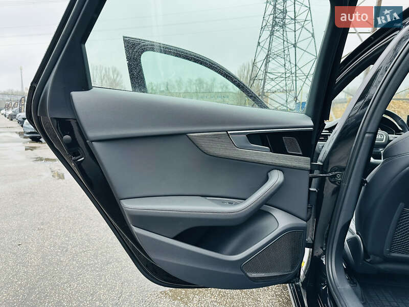 Седан Audi A4 2021 в Харкові