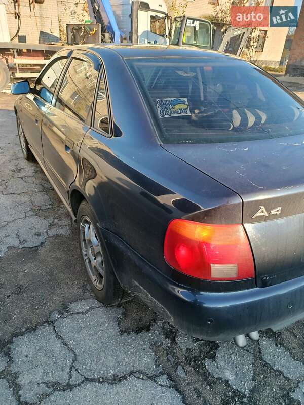 Седан Audi A4 1996 в Черкассах