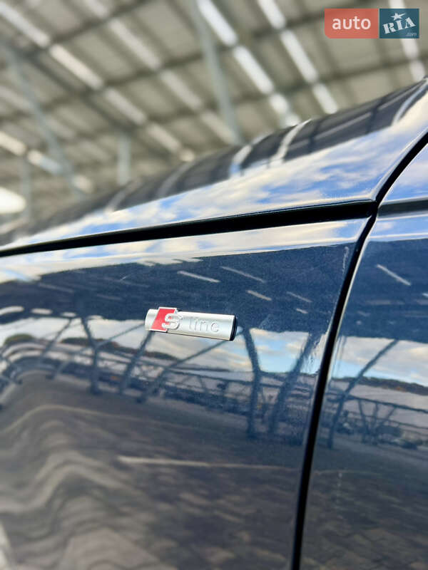 Седан Audi A4 2018 в Львові