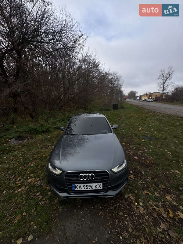 Седан Audi A4 2013 в Киеве