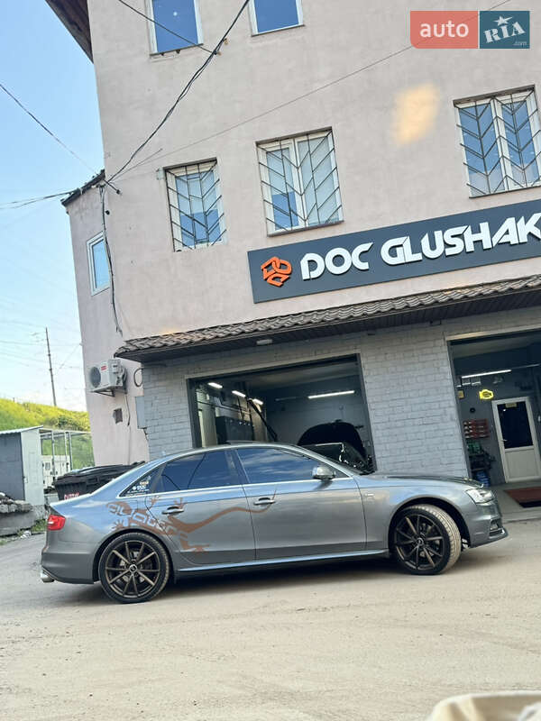 Седан Audi A4 2013 в Киеве