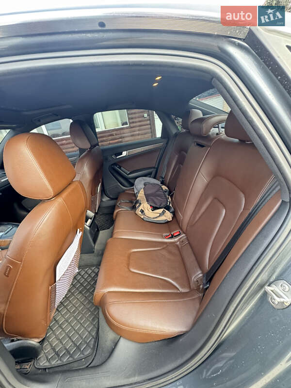 Седан Audi A4 2013 в Киеве