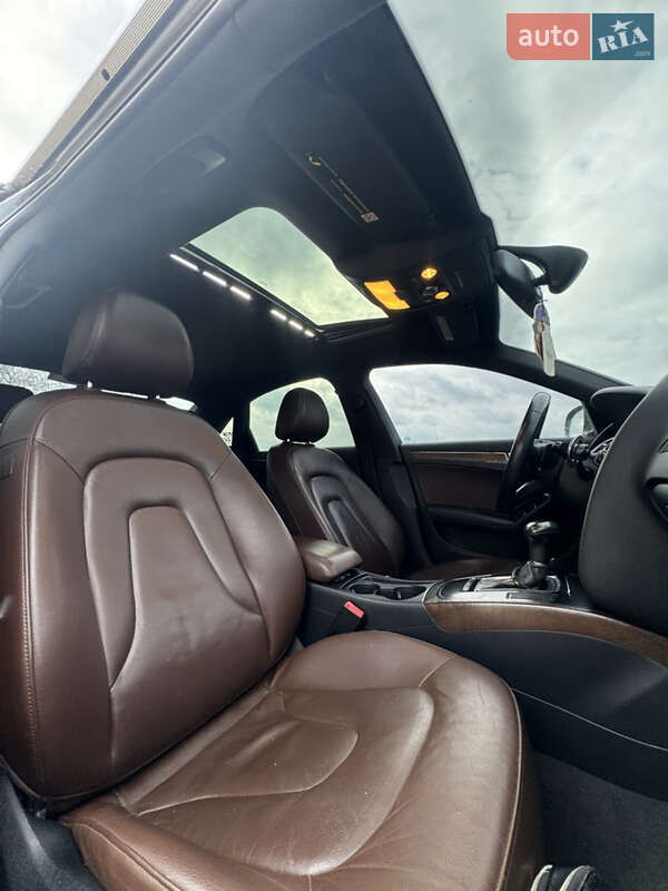 Седан Audi A4 2013 в Киеве